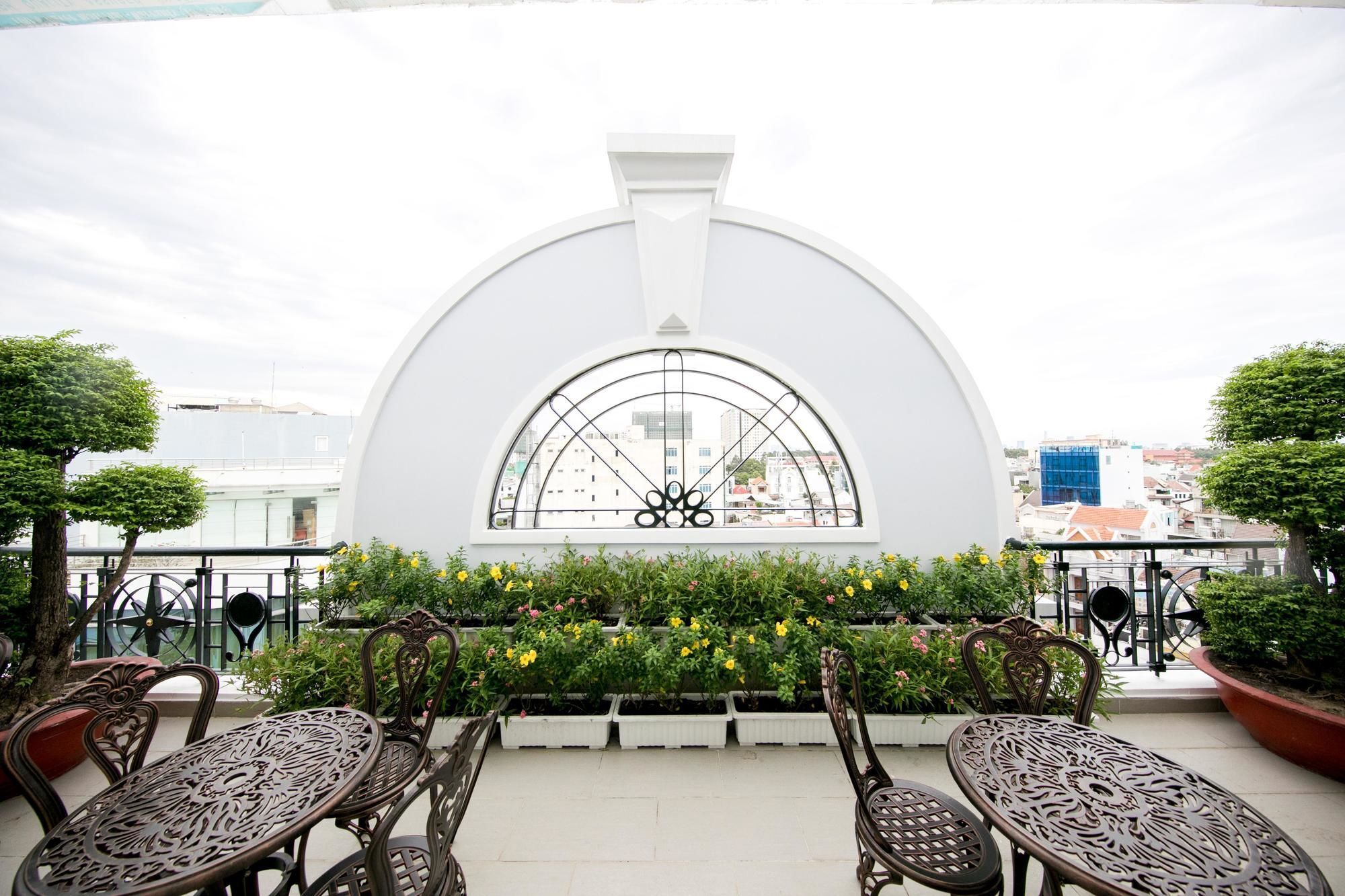 Le Saigon Hotel Ho Chi Minh City Exterior photo